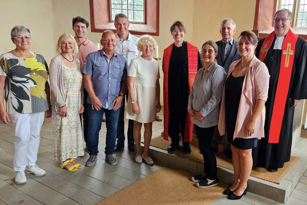 Ehrenamtliche im Dienst - hier bei der Einführung von Pfarrerin Juliane Themel in Dörna | Foto: Kirchenkreis Mühlhausen/Regina Englert Ehrenamtliche im Dienst - hier bei der Einführung von Pfarrerin Juliane Themel in Dörna | Foto: Kirchenkreis Mühlhausen/Regina Englert